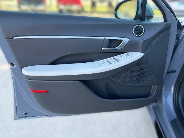 Used 2025 Hyundai Sonata SEL FWD image 23