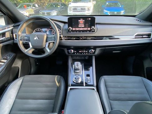 Used 2022 Mitsubishi Outlander SE AWD/4WD image 29