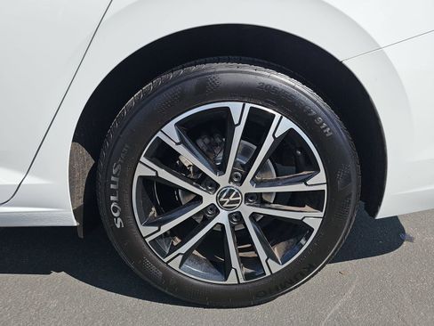 Used 2023 Volkswagen Jetta Sport image 32