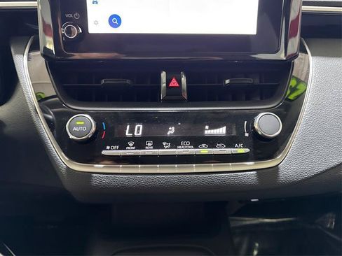 Used 2025 Toyota Corolla LE FWD image 26