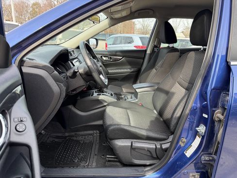 Used 2017 Nissan Rogue S image 9