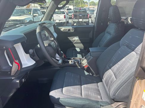 New 2026 Ford Bronco Heritage Edition AWD/4WD image 16