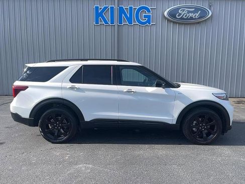Certified 2023 Ford Explorer ST-Line w/ Class IV Trailer Tow Package image 4