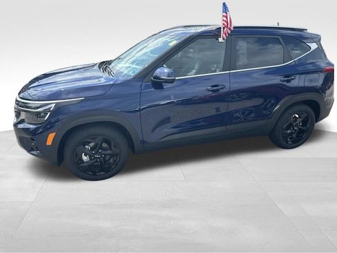 Used 2026 Kia Seltos EX w/ EX Sunroof Package FWD image 2
