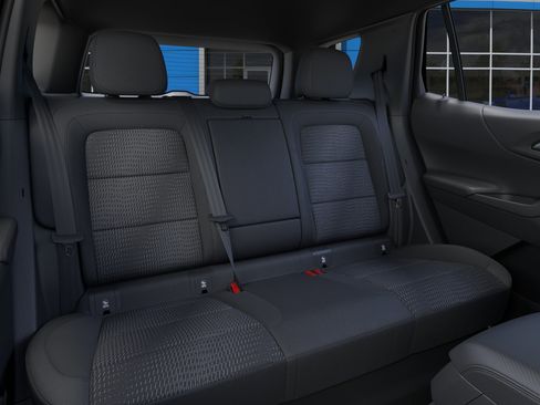 New 2026 Chevrolet Equinox LT w/ Safety and Technology Package FWD image 17