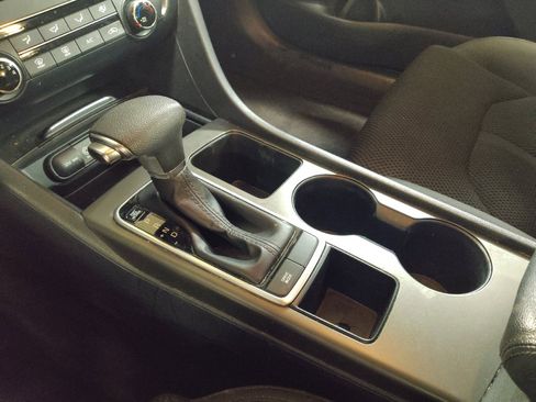Used 2020 Kia Optima LX FWD image 26