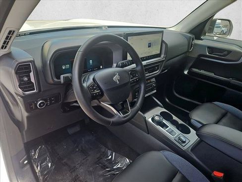Certified 2025 Ford Bronco Sport Outer Banks w/ Outer Banks Tech Package+ AWD/4WD image 10