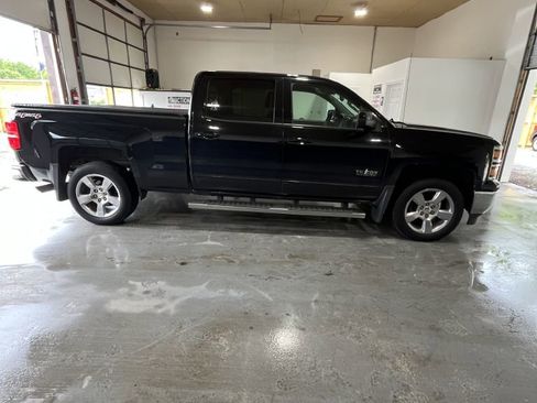 Used 2015 Chevrolet Silverado 1500 LT w/ Texas Edition, 1LT Trim AWD/4WD image 2