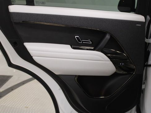 Used 2024 Land Rover Range Rover Sport SE AWD/4WD image 38