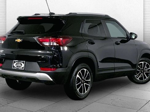 Used 2025 Chevrolet TrailBlazer LT AWD/4WD image 15