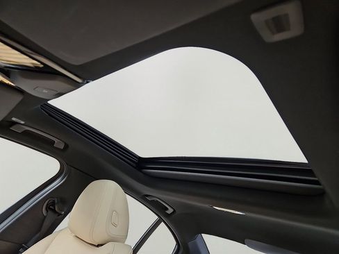 Certified 2025 BMW 330i xDrive Sedan w/ Premium Package image 15