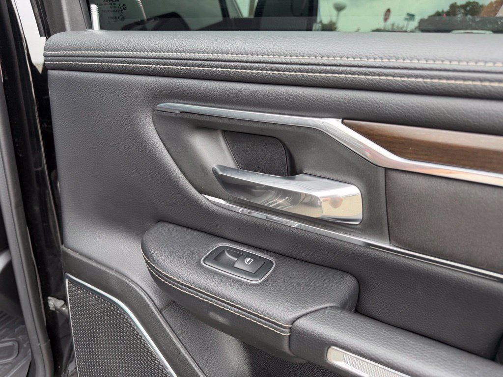 Used 2022 RAM 1500 Laramie AWD/4WD image 34