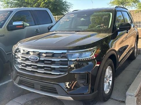 Used 2026 Ford Explorer Active RWD image 1