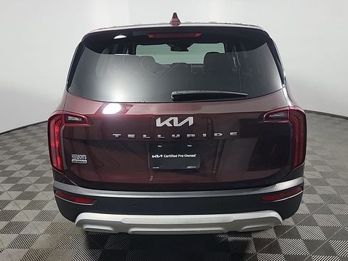 Used 2022 Kia Telluride LX image 5