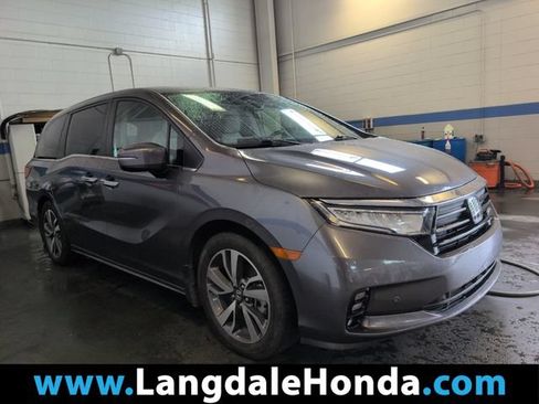 Used 2023 Honda Odyssey Touring image 1