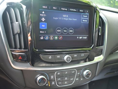 Used 2022 Chevrolet Traverse LT w/ LPO, Blackout Package AWD/4WD image 15
