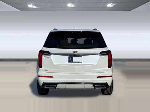 Used 2020 Cadillac XT6 Premium Luxury w/ Platinum Package image 10