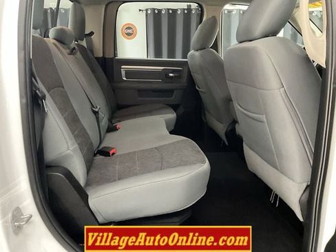 Used 2019 RAM 1500 Big Horn AWD/4WD image 32