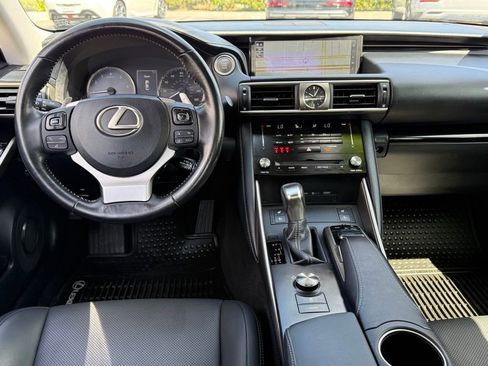 Used 2017 Lexus IS 200t RWD image 27