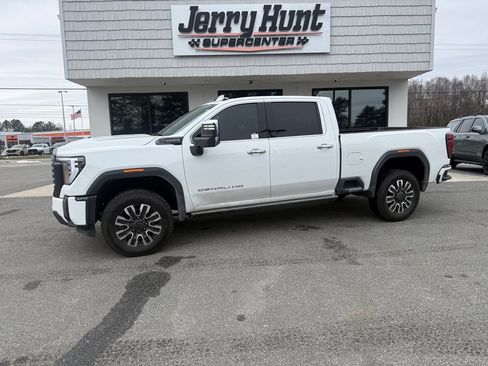 Used 2024 GMC Sierra 2500 Denali Ultimate image 1