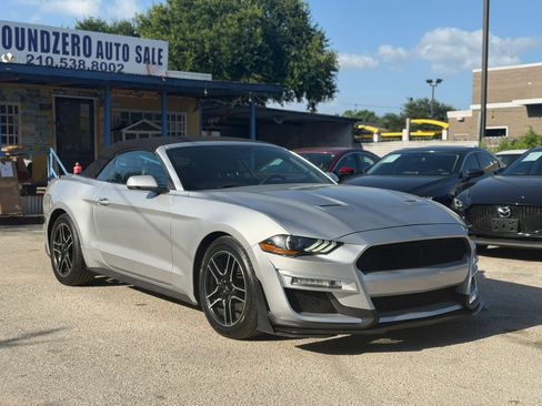 Used 2018 Ford Mustang Premium RWD image 22