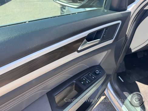 Used 2022 Volkswagen Atlas SE FWD image 9