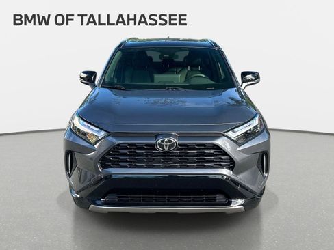 Used 2025 Toyota RAV4 XSE AWD/4WD image 2