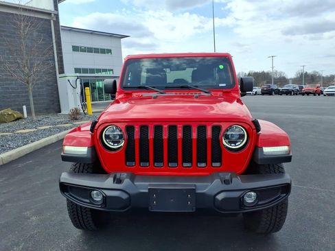 Used 2022 Jeep Wrangler Unlimited Sahara AWD/4WD image 8