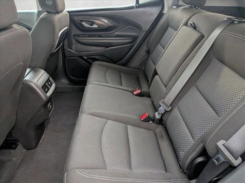 Used 2024 GMC Terrain SLE image 17