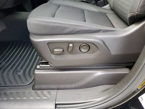 Used 2025 Chevrolet Silverado 1500 Custom AWD/4WD image 19