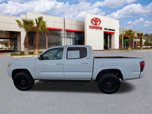 Certified 2022 Toyota Tacoma SR image 8