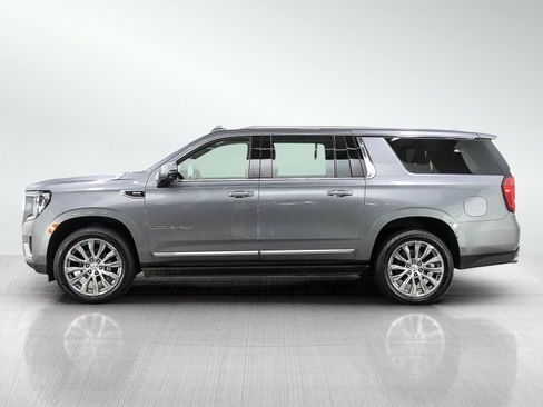 Used 2021 GMC Yukon XL Denali w/ Denali Premium Package AWD/4WD image 2