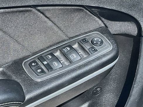 Used 2022 Dodge Charger R/T RWD image 17