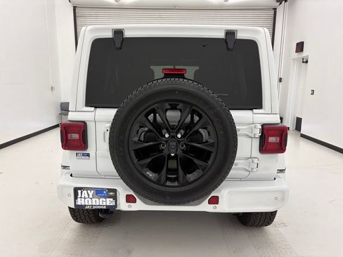 Used 2021 Jeep Wrangler Unlimited Sahara AWD/4WD image 20