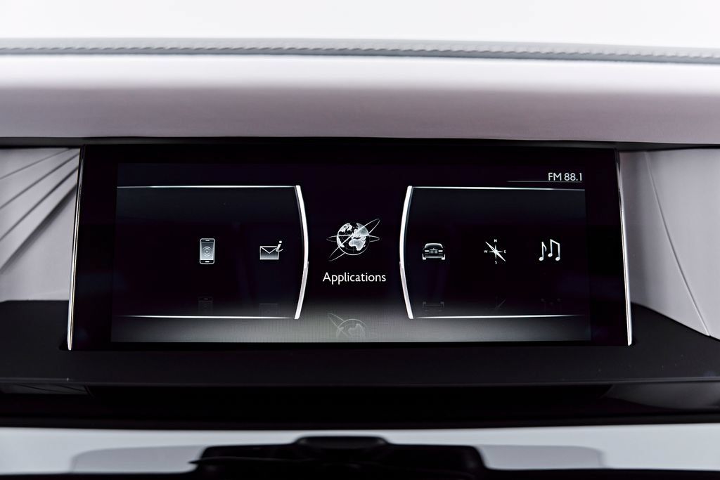 Used 2021 Rolls-Royce Phantom Sedan RWD image 90