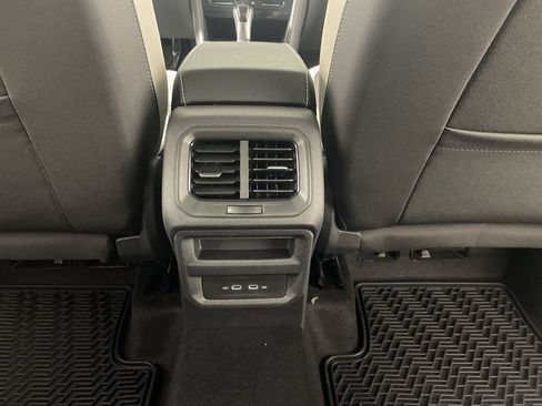 New 2026 Volkswagen Taos SE AWD/4WD image 20