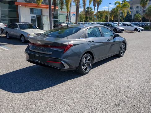 New 2026 Hyundai Elantra Limited image 7