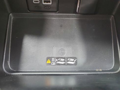 Used 2023 Chevrolet Tahoe LT RWD image 35