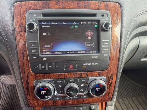 Used 2013 Chevrolet Traverse LT image 6