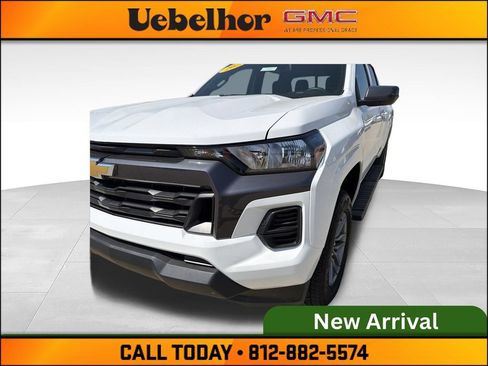 Used 2025 Chevrolet Colorado LT w/ Advanced Trailering Package RWD image 12
