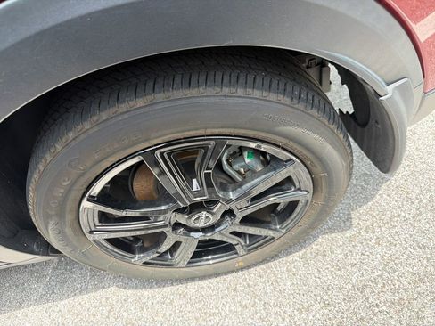 Used 2024 Nissan Kicks SR w/ SR Premium Package FWD image 15
