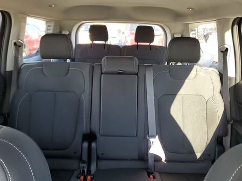 Used 2023 Jeep Grand Cherokee L Laredo AWD/4WD image 13