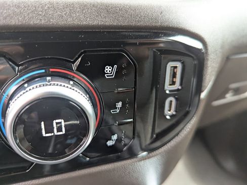 Certified 2023 GMC Sierra 1500 SLT w/ SLT Convenience Package image 22