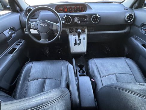Used 2010 Scion xB FWD image 14