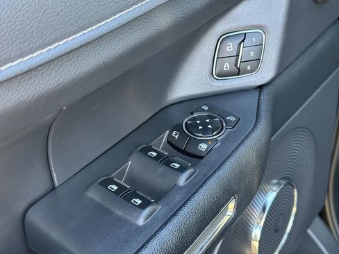 Used 2024 Ford Expedition XLT image 16