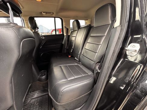 Used 2016 Jeep Patriot High Altitude image 14