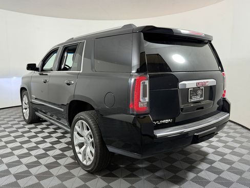 Used 2020 GMC Yukon Denali w/ Denali Ultimate Package AWD/4WD image 3