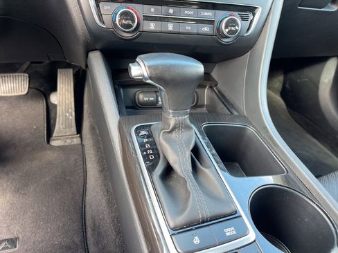 Used 2020 Kia Optima Premium image 15