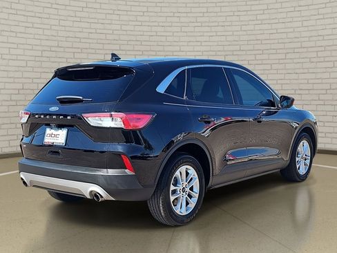 Used 2022 Ford Escape SE image 5