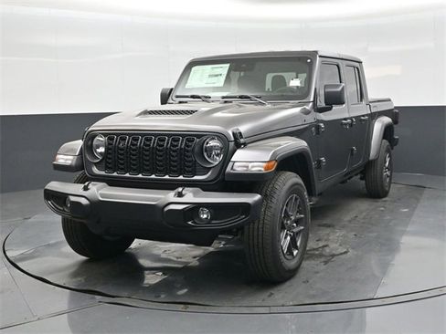 New 2025 Jeep Gladiator Sport image 8